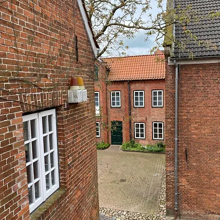 Apartment Wohlfuehlen In Historischem Haus *